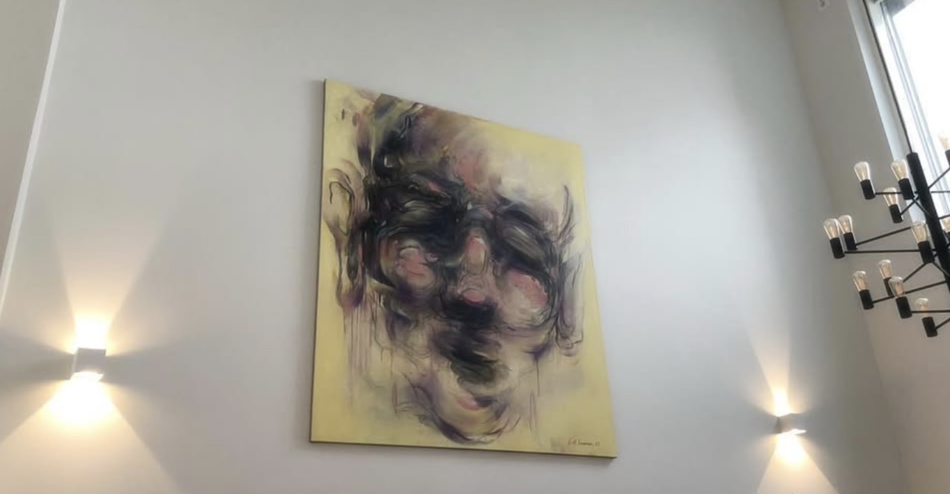 Taulun ja peilin asennus